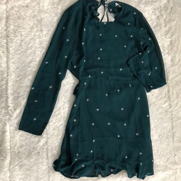 Honey punch green mini dress. - Picture 5 of 7